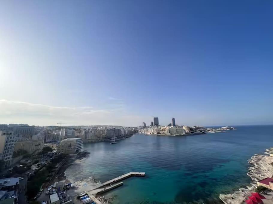 Spacious And Lovely Seaview Apartment Sliema