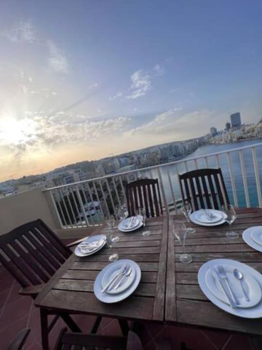 Spacious And Lovely Seaview *